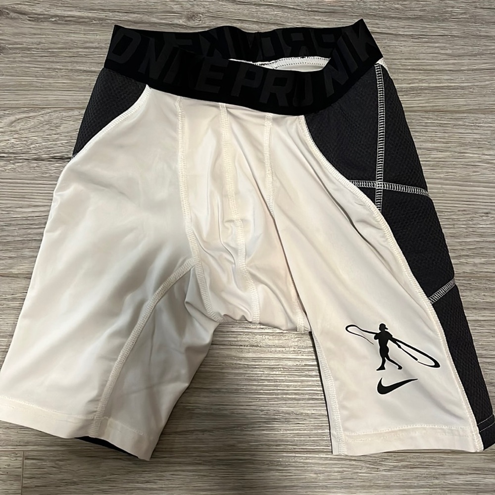 Boys Nike Pro Hyperstrong baseball Slide Short with cup holder size Youth M